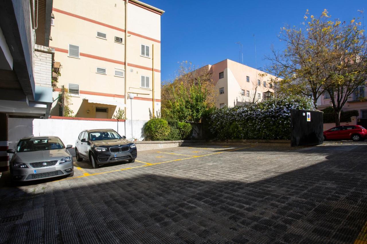 Borbolla Sevilla Urban - Parking 외부 사진