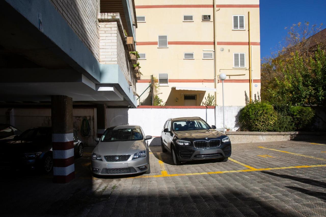 Borbolla Sevilla Urban - Parking 외부 사진
